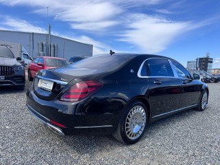 MERCEDES BENZ MAYBACH S560 4MATIC AIRMATIC 469 CP AUTOMAT