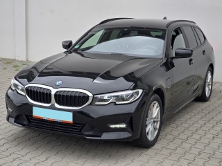 BMW 330e xDRIVE LUXURY LINE PHEV 292 CP AUTOMAT