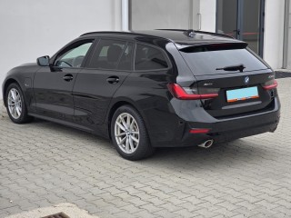 BMW 330e xDRIVE LUXURY LINE PHEV 292 CP AUTOMAT