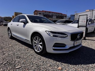 VOLVO S90 T8 TWIN ENGINE MOMENTUM AWD PHEV 400 CP AUTOMAT