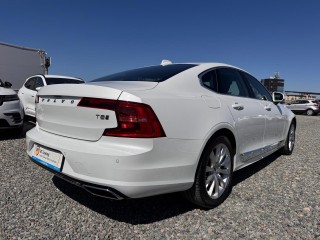 VOLVO S90 T8 TWIN ENGINE MOMENTUM AWD PHEV 400 CP AUTOMAT