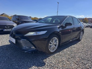 TOYOTA CAMRY HYBRID 2.5L E-CVT 218 CP AUTOMAT